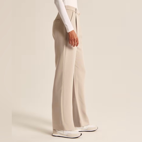 Abercrombie & Fitch Tailored Relaxed Straight Pant - Picture 4 of 5